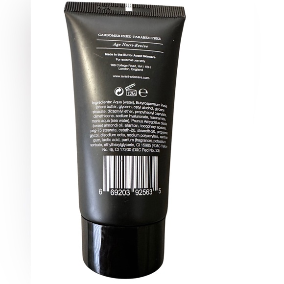 AVANT SKINCARE
Deluxe Hyaluronic Acid Vivifying
Face & Eye Night Cream - Picture 2 of 3